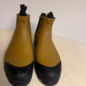 Everlane Womens Size 10 The Rain Boot Rubber Cap Toe Tan Black EUC